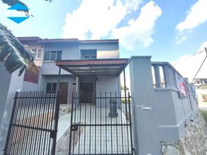 新山Taman Pelangi双层排楼角头 Double Storey Corner Lot
